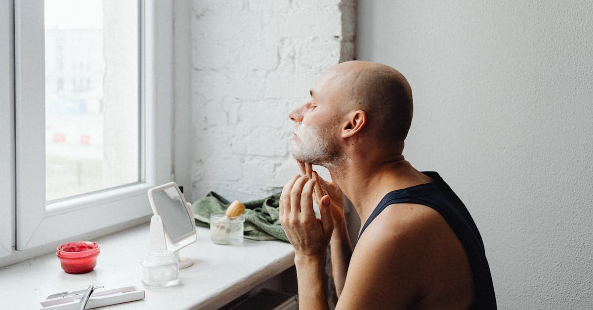 Cover Image for Eliminate Your Double Chin: Effective Treatments and Tips for a Slimmer Jawline