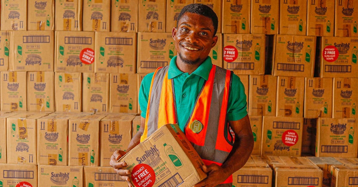 Cover Image for Maximize Your Space: The Ultimate Guide to Choosing Storage Units